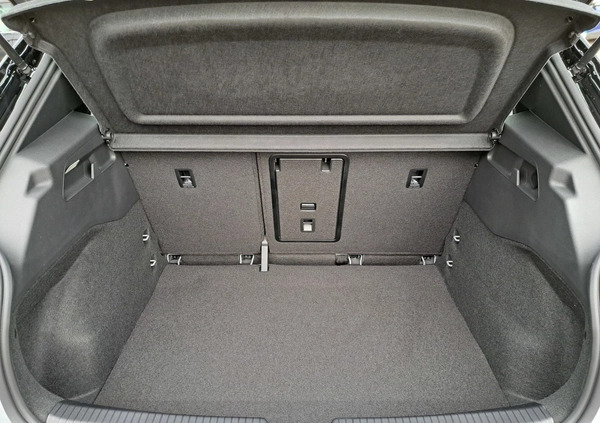 Volkswagen ID.3 cena 197000 przebieg: 10, rok produkcji 2024 z Łaskarzew małe 704